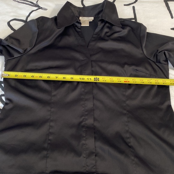 Satin Blouse ~ Size XL - Picture 6 of 6